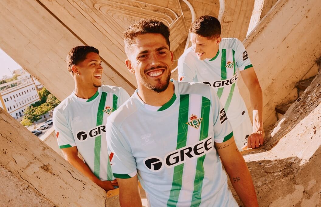  El Betis presenta su segunda equipación.
