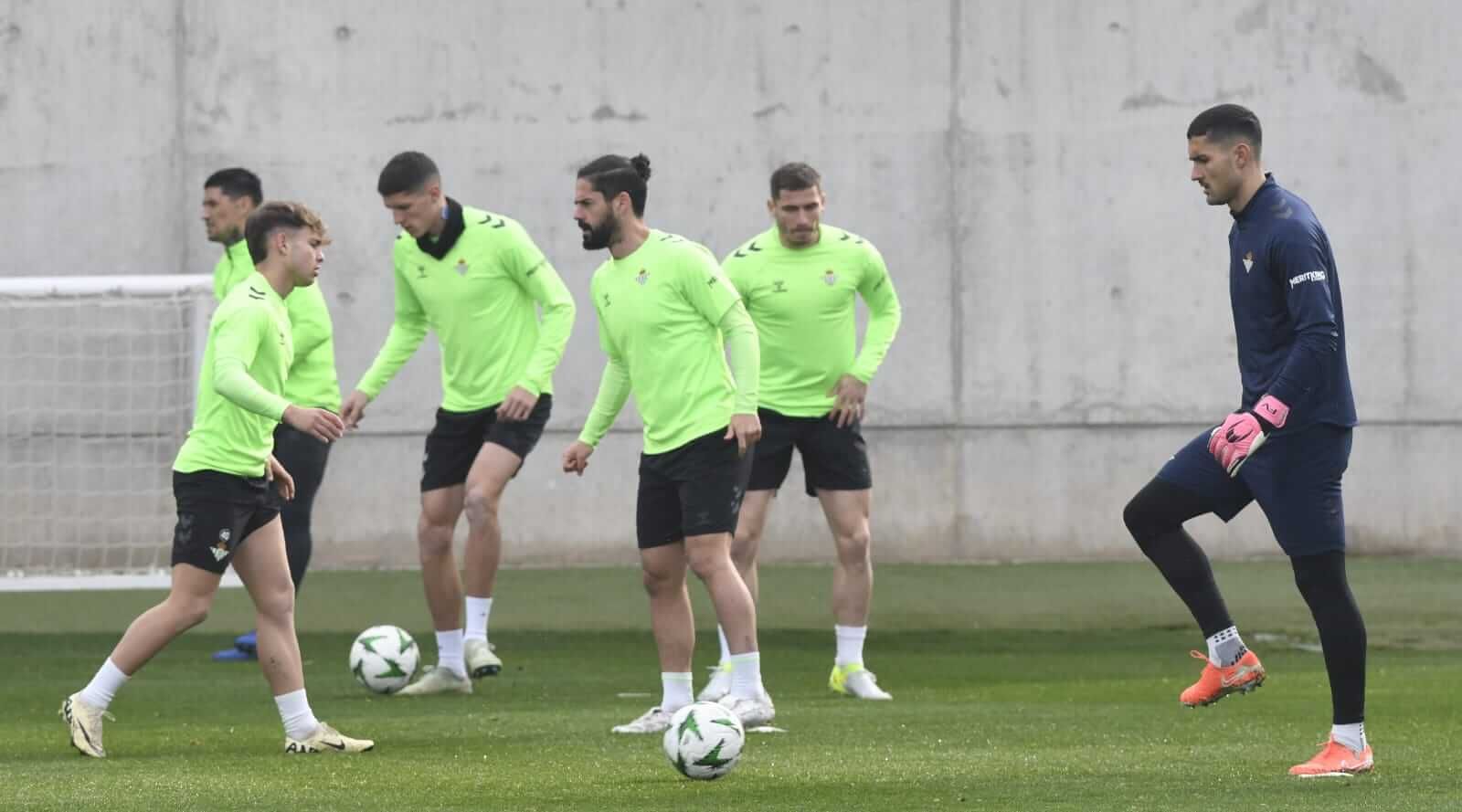  Isco Alarcón en el entrenamiento del Real Betis (foto: Kiko Hurtado).