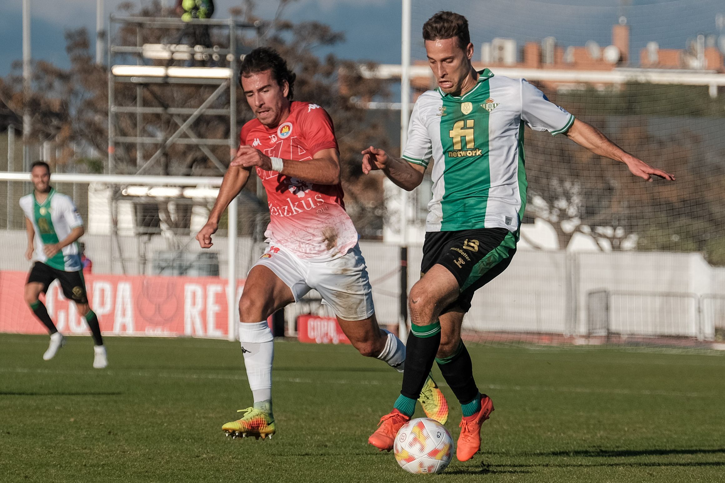  Canales, ante el Ibiza.
