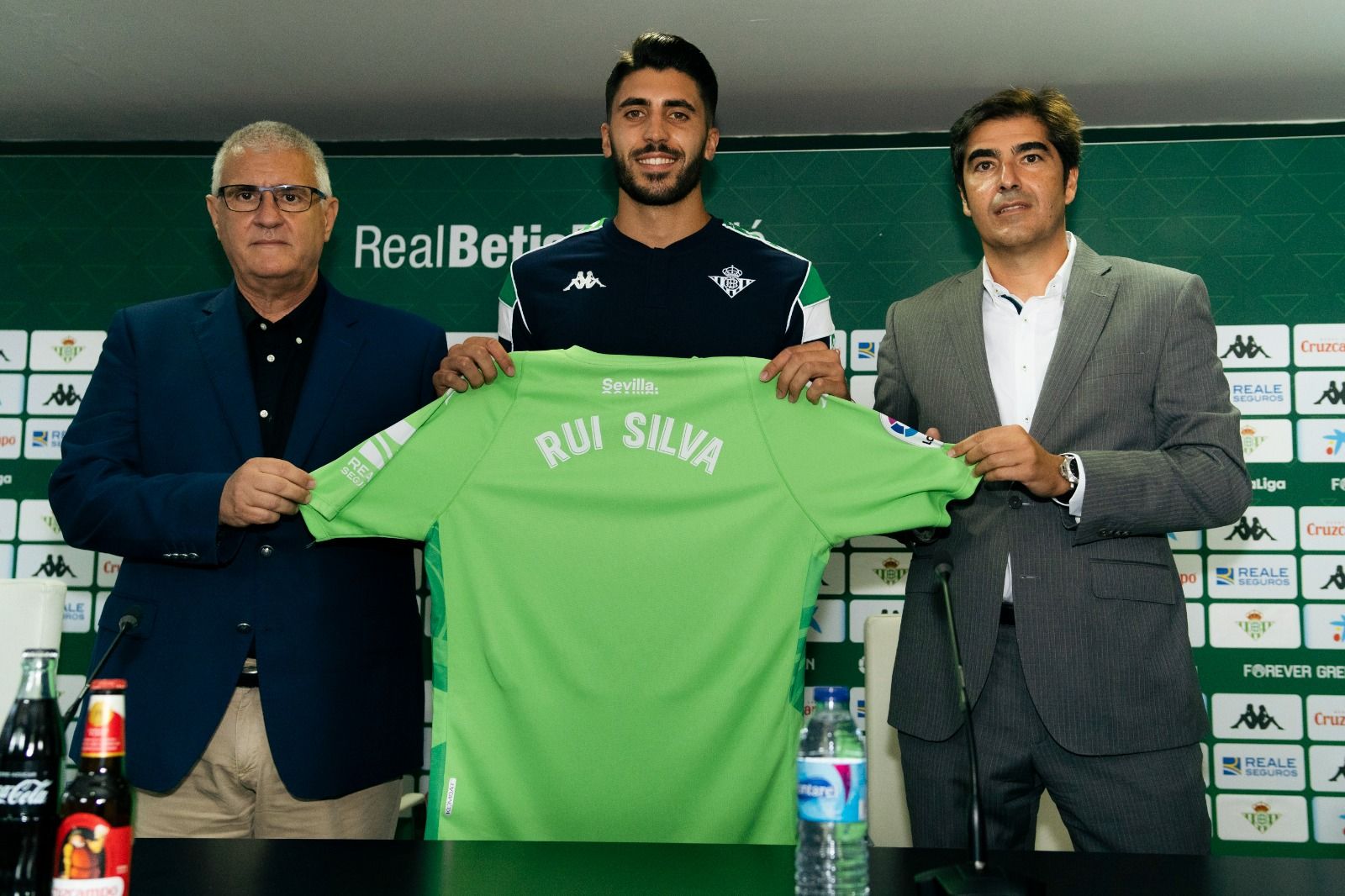 Antonio Cordón, Rui Silva y Ángel Haro, en la presentación del portero..