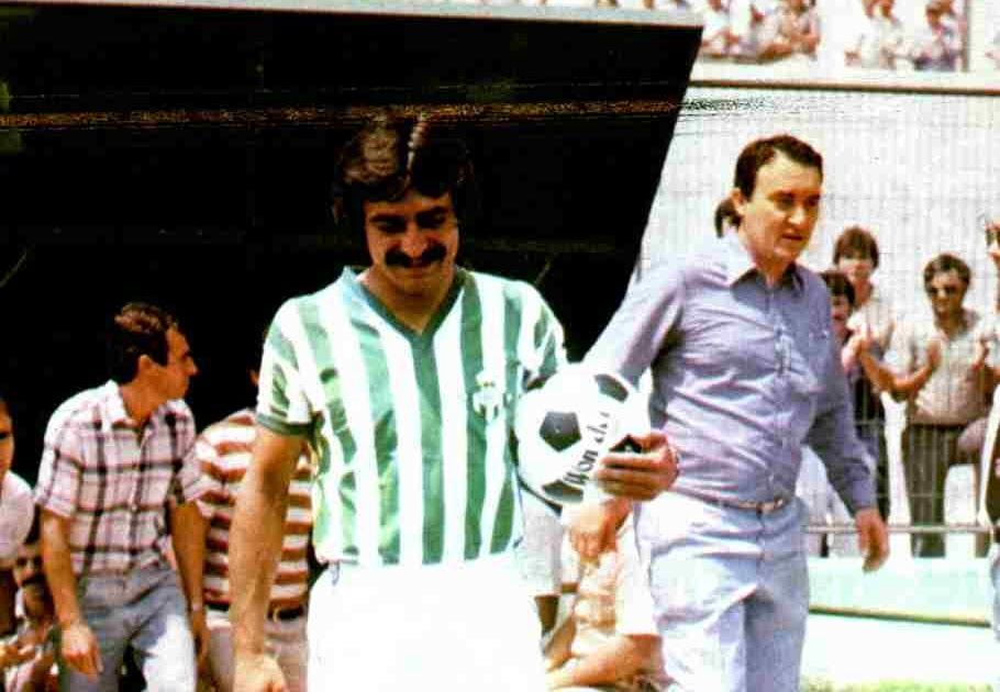  Antonio Oliveira, en el Betis.