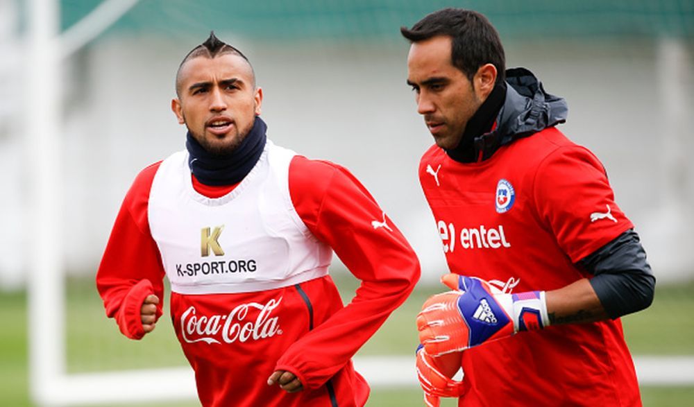  Arturo Vidal y Claudio Bravo con Chile.