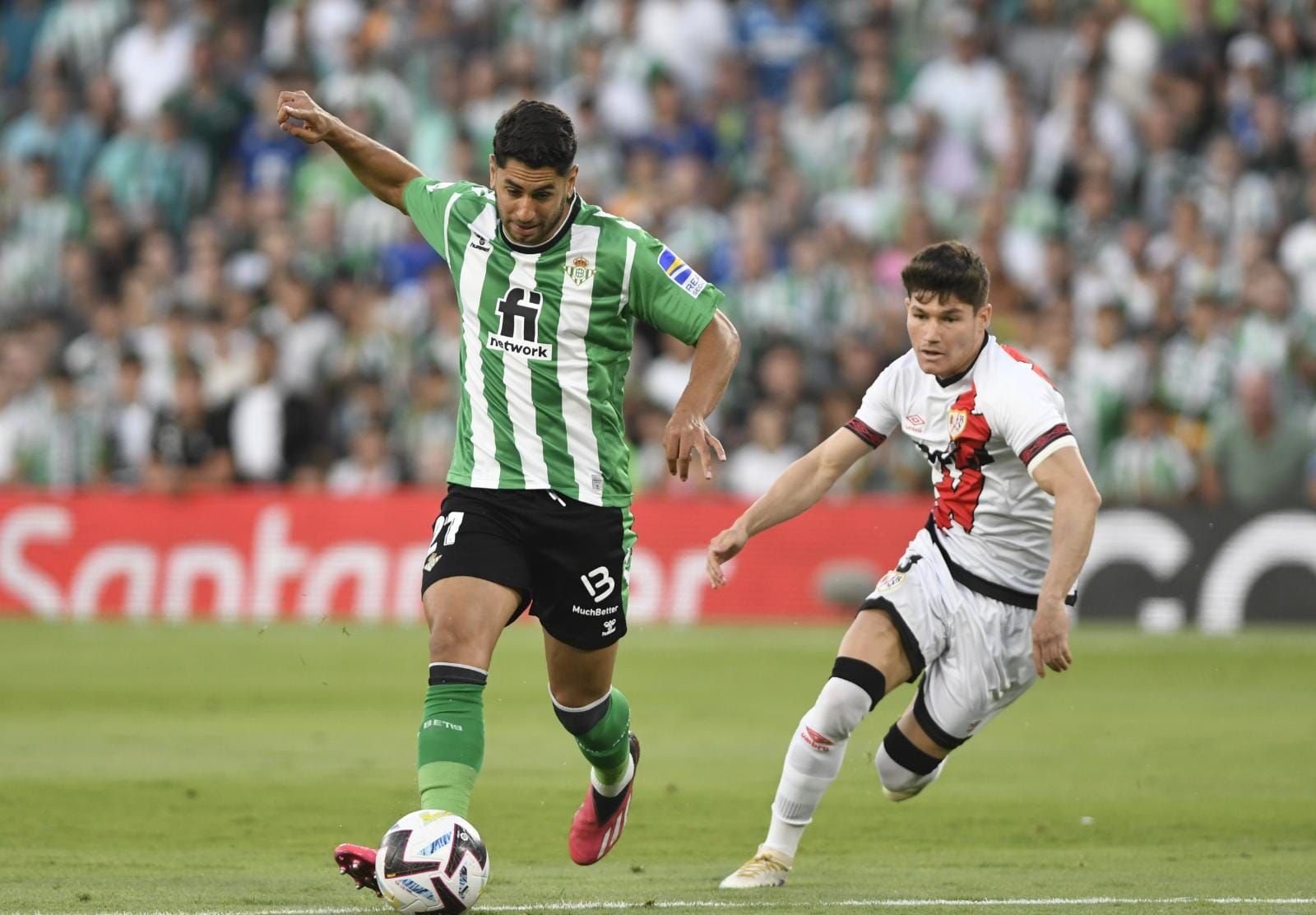 Ayoze Pérez, con Fran García ante el Rayo.
