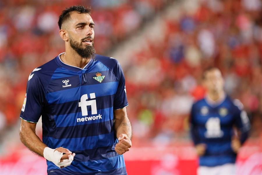 Borja Iglesias, ante el Mallorca.