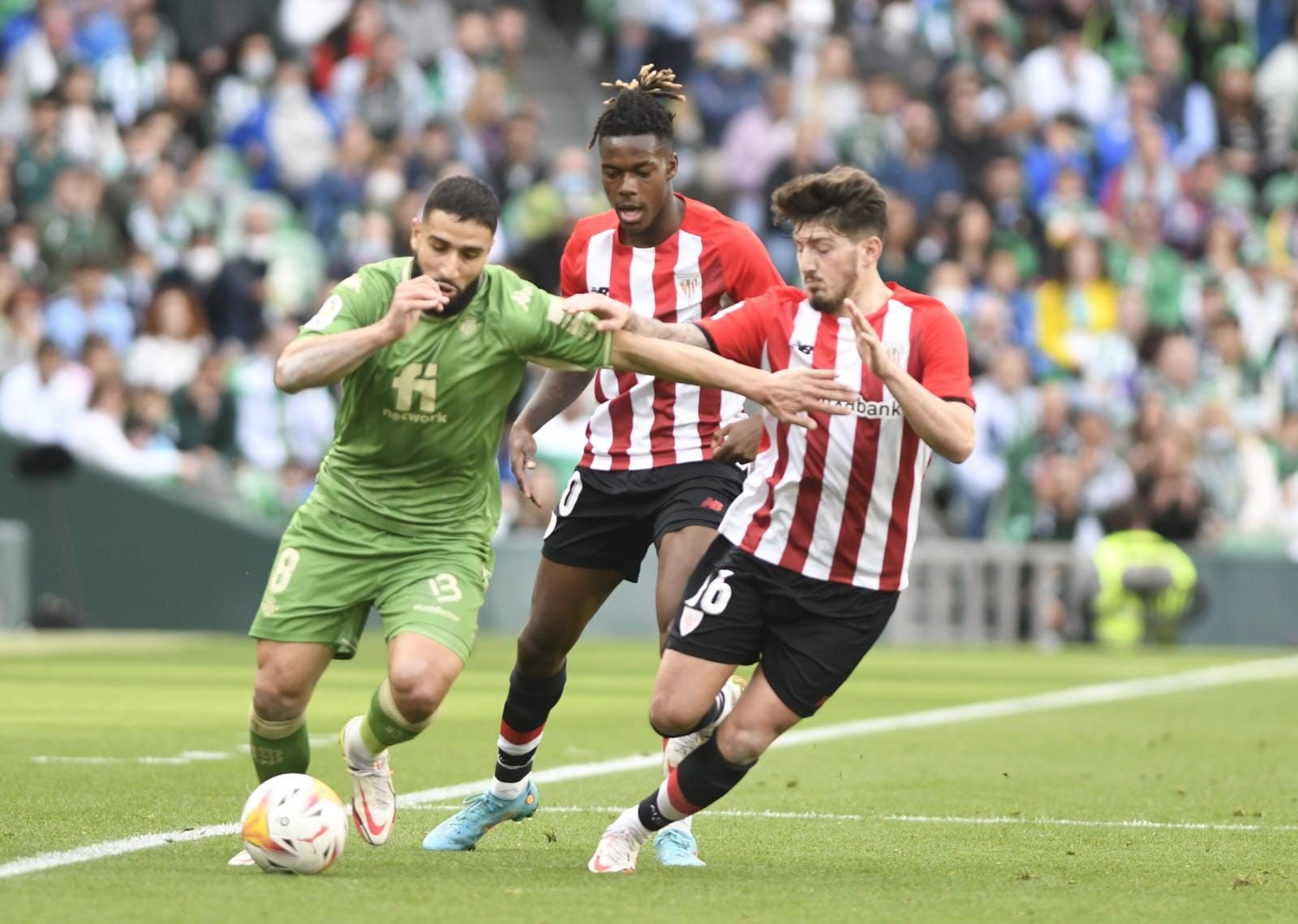  Nabil Fekir ante el Athletic