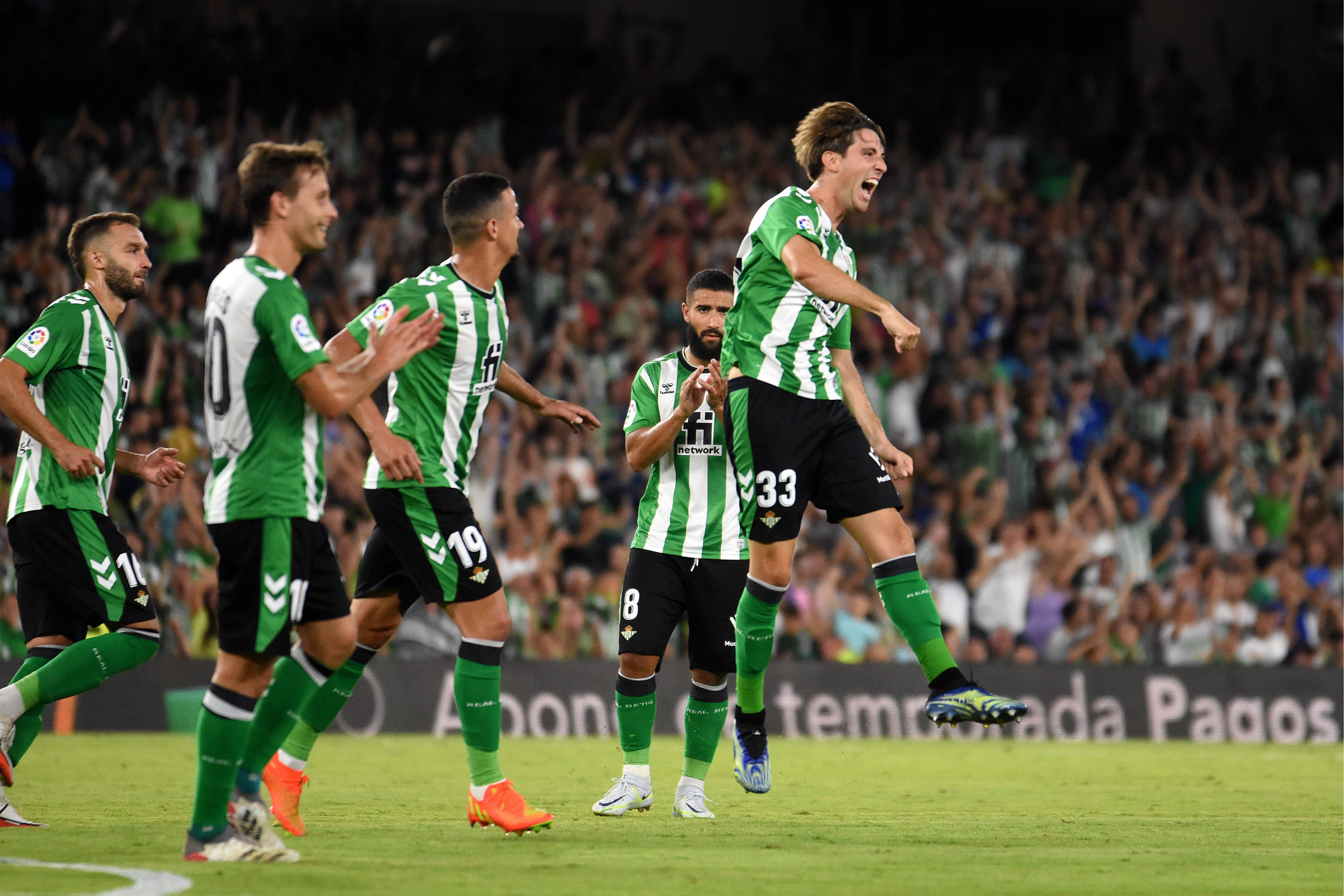  Miranda celebra su gol a la Fiorentina.