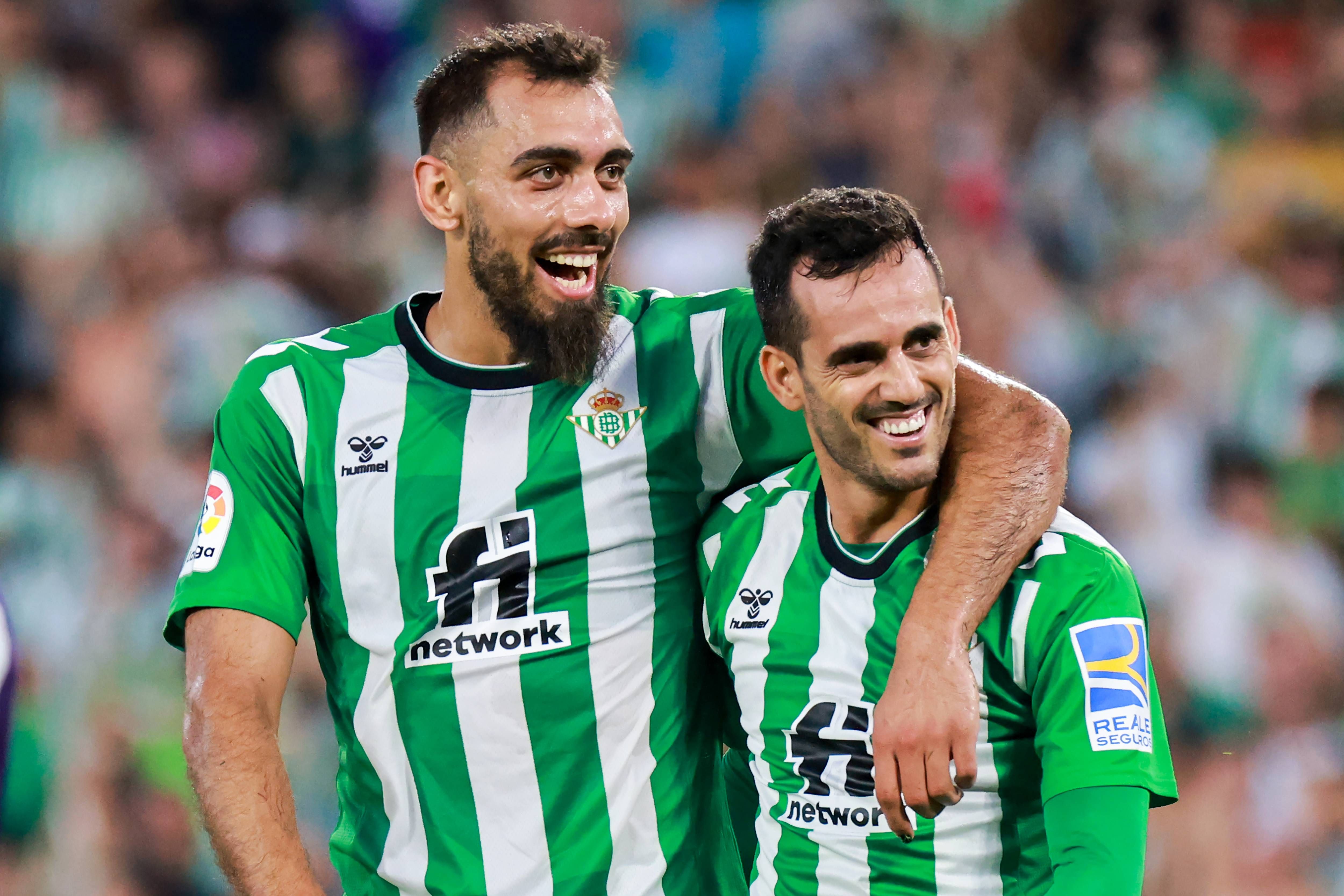 Juanmi y Borja Iglesias, en el Betis-Fiorentina.