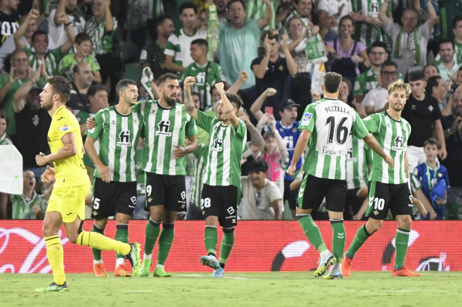  Rodri celebra su gol al Villarreal.