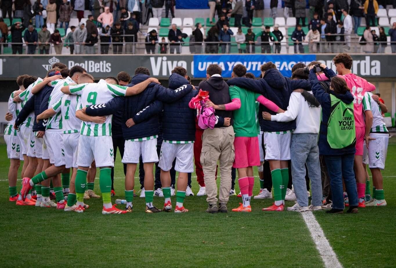 El juvenil del Betis, tras ser eliminado de la UEFA Youth League.