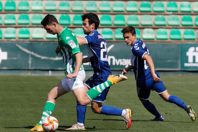  Raúl, en un lance del Betis Deportivo-CE Sabadell.