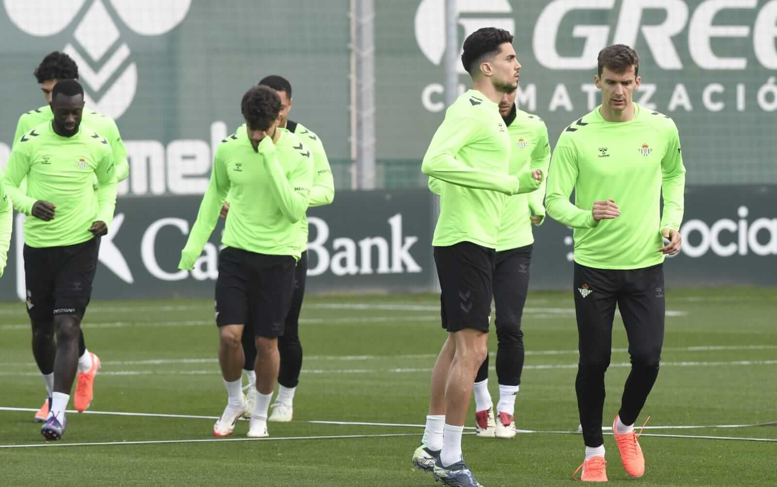 Imagen del entrenamiento del Real Betis (foto: Kiko Hurtado).