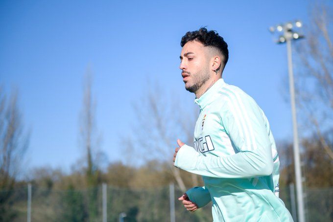 Camarasa entrena con el Real Oviedo.