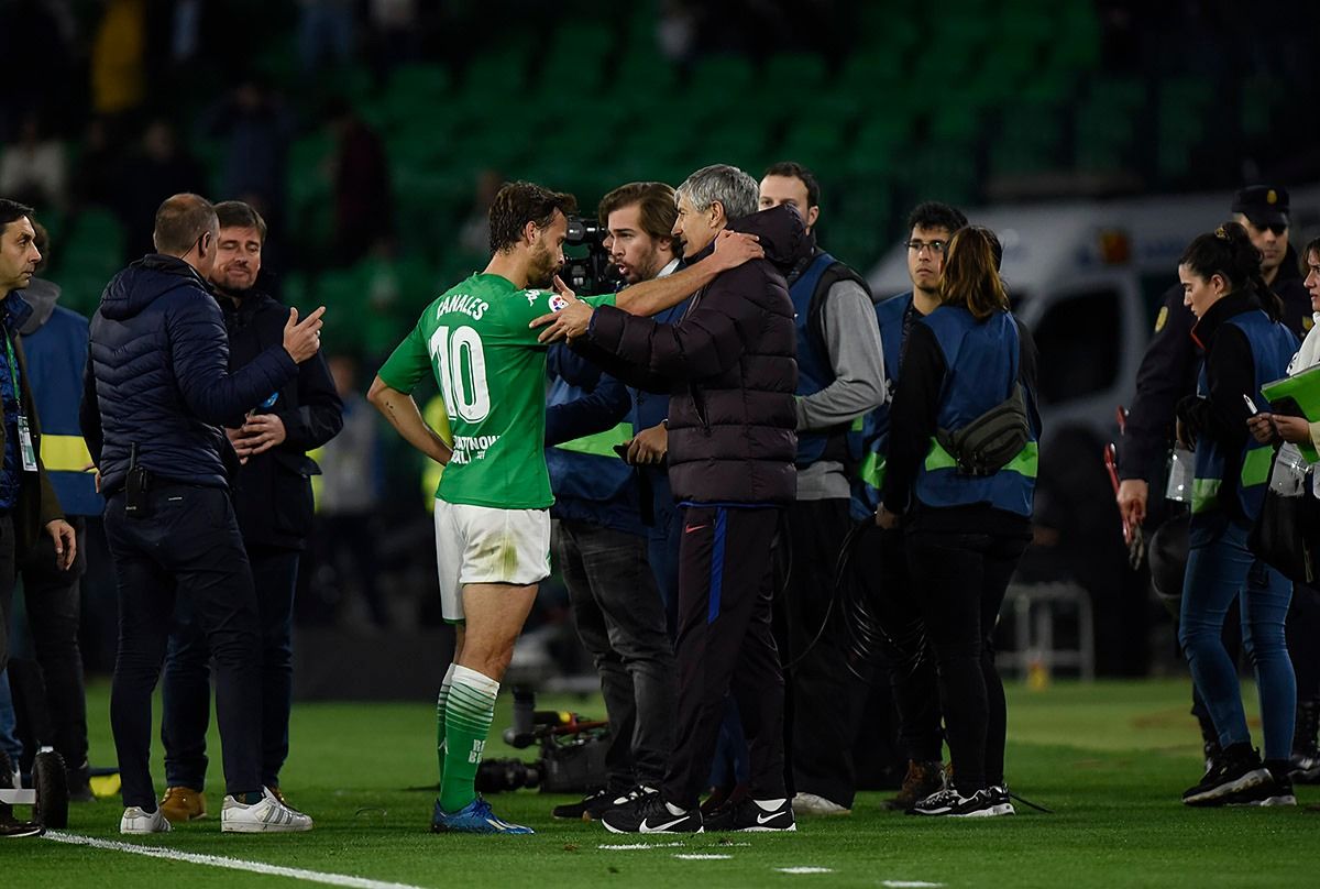  Canales saludando a Setién.