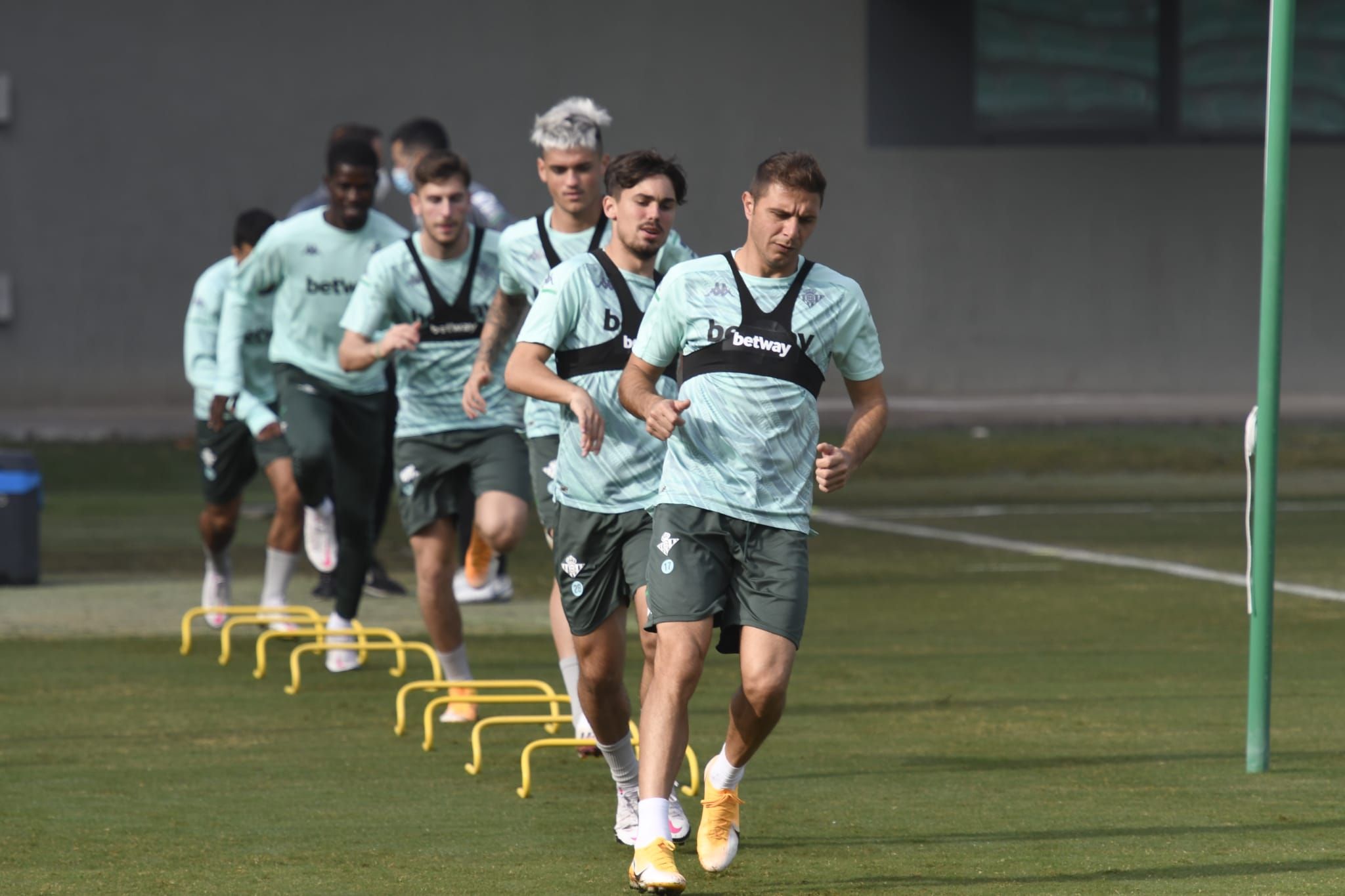  Canteranos en el entrenamiento del Betis.