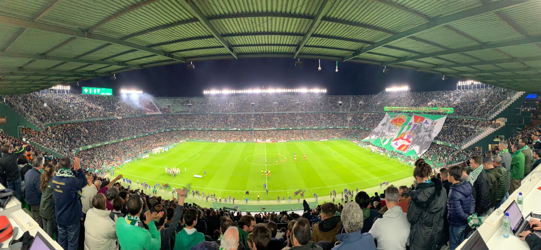  El Benito Villamarín, justo antes del derbi Betis - Sevilla.