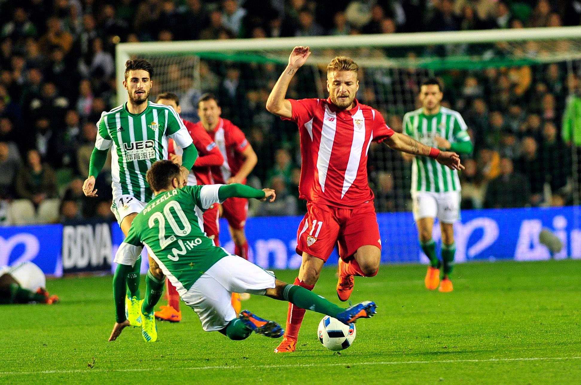  Imagen del último derbi sevillano en la Copa del Rey disputado en el Villamarín (Foto: Cordon Pre