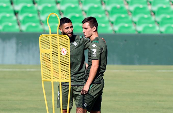Fekir y Lo Celso entrenando juntos