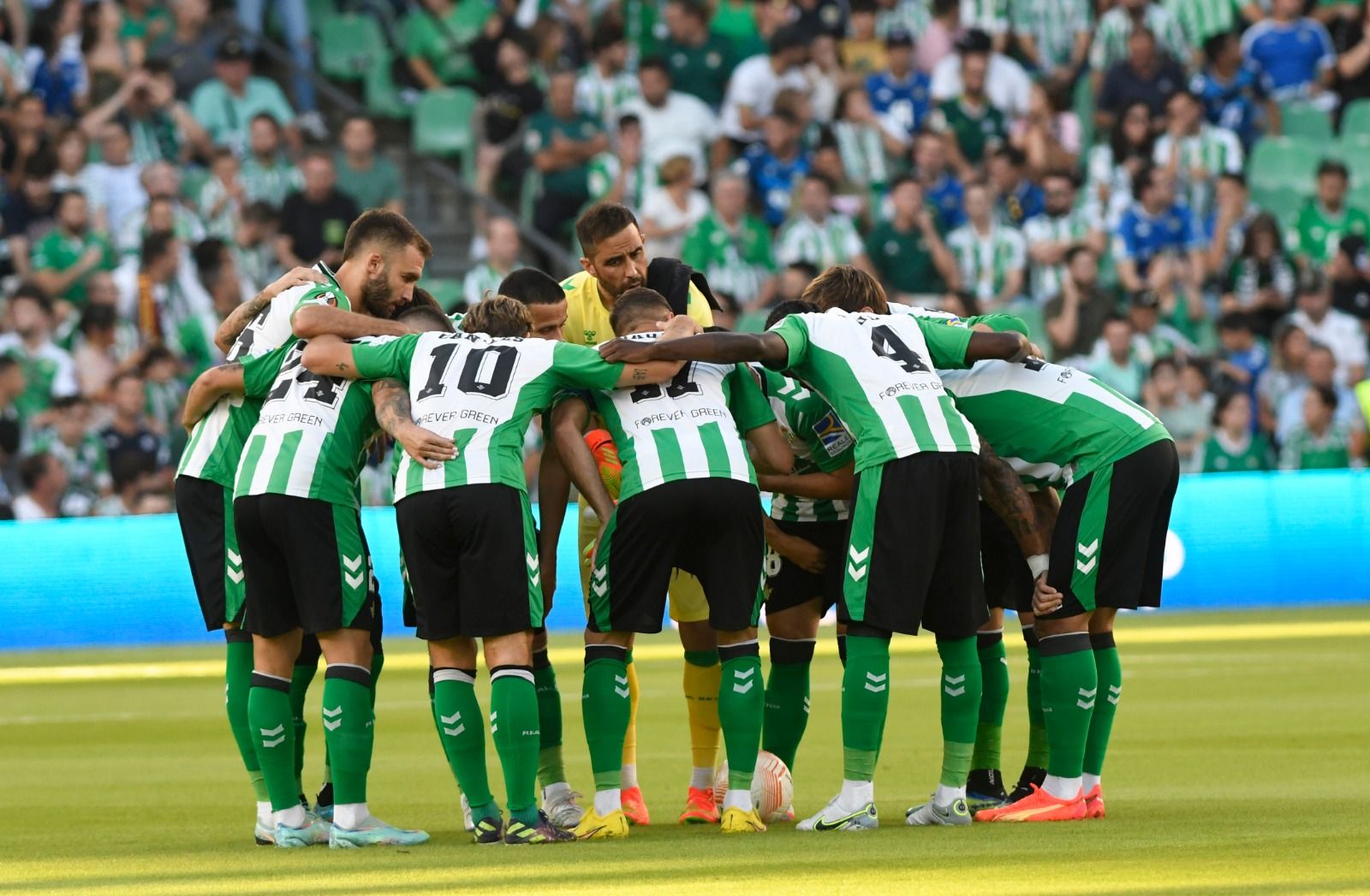  El once del Betis ante la Roma