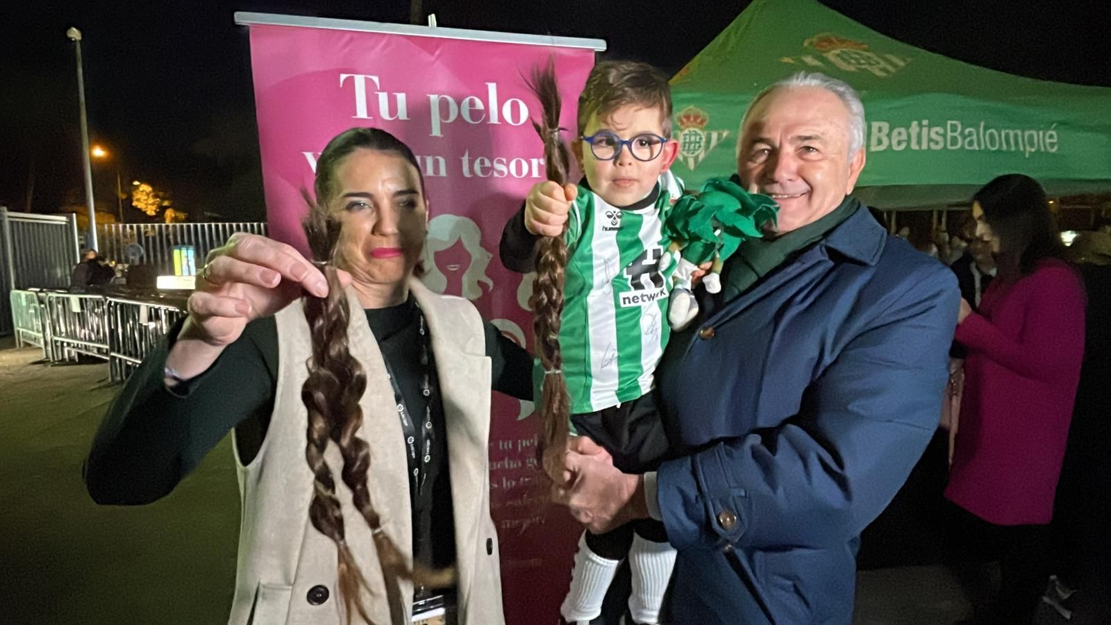  El pequeño Bruno con el cabello donado