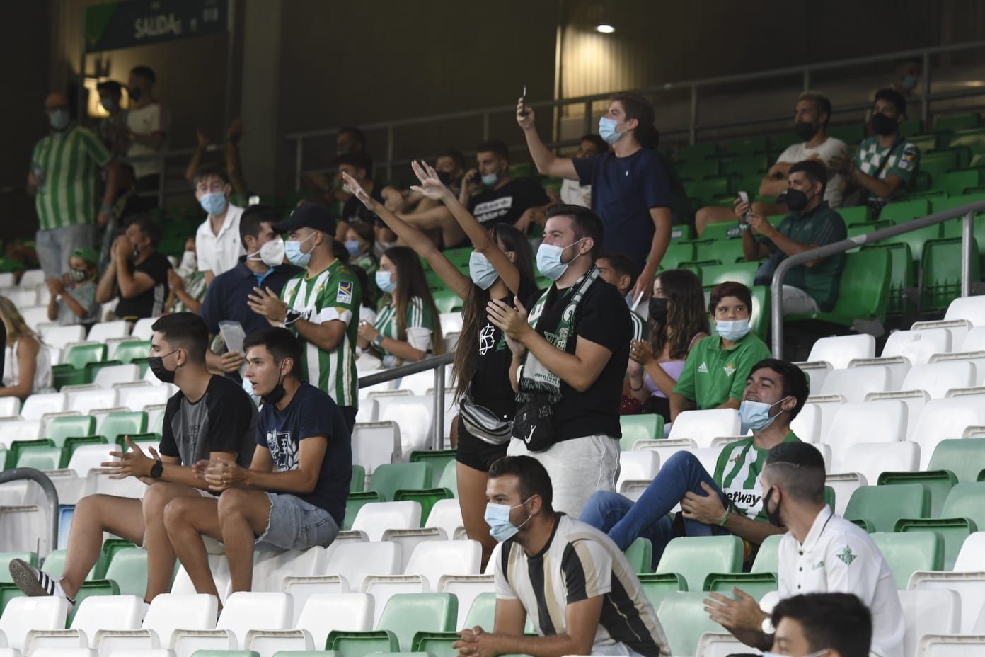 Los aficionados del Betis en el partido contra la Roma.