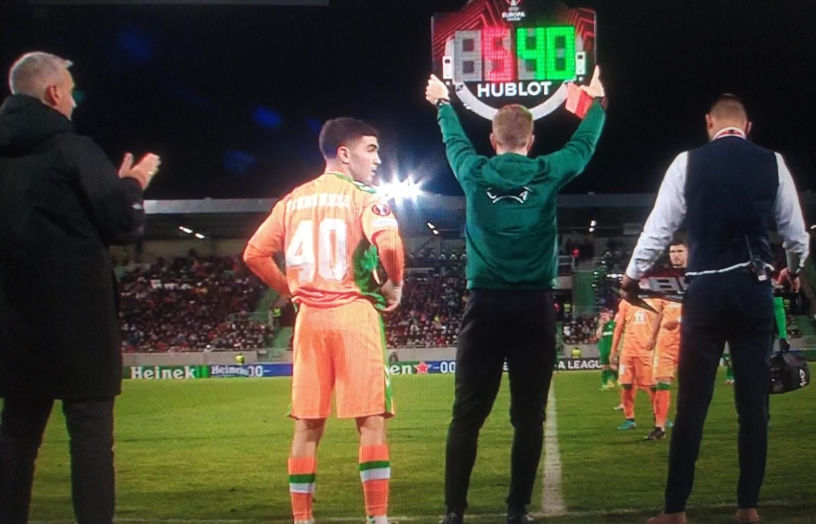  Enrique Fernández, en el momento de su debut