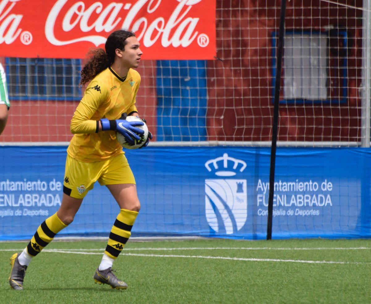  Éric Ruiz, en un partido con el Betis.