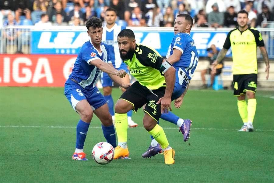  Nabil Fekir, ante el Alavés