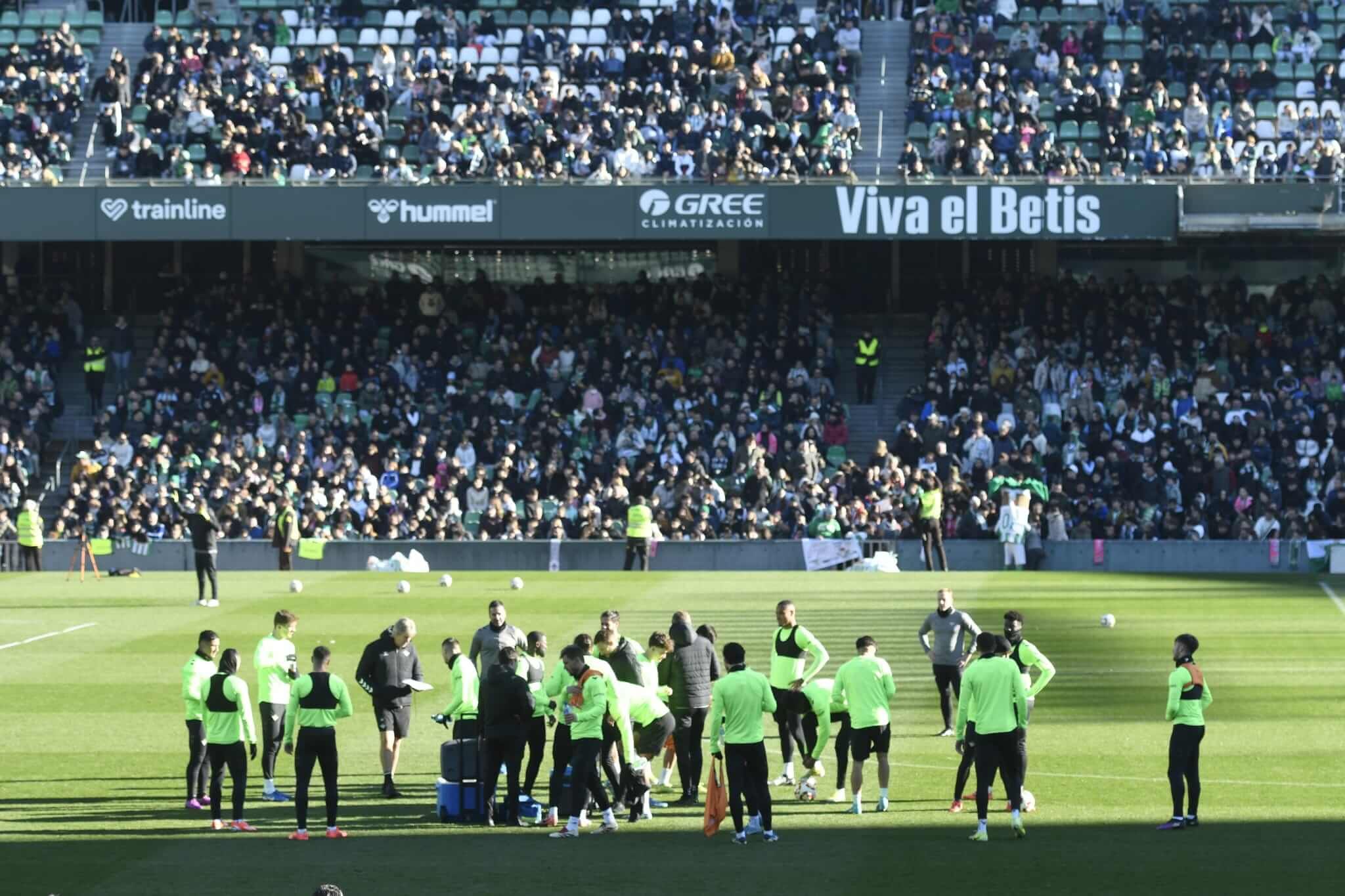 Imagen del entrenamiento del Betis (foto: Kiko Hurtado).