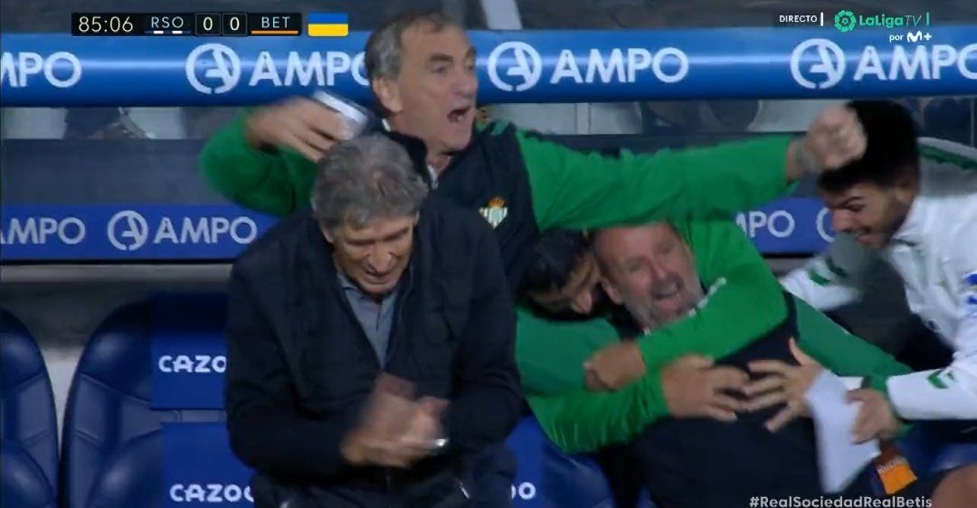  Fekir y Doblas celebran el gol.