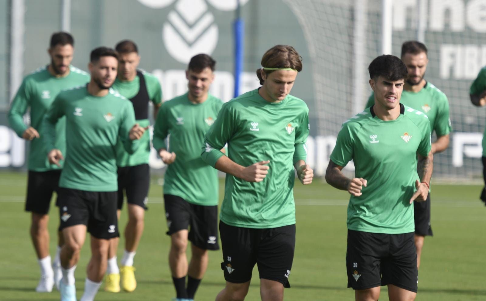  Félix y Juan Cruz, en un entrenamiento del Betis