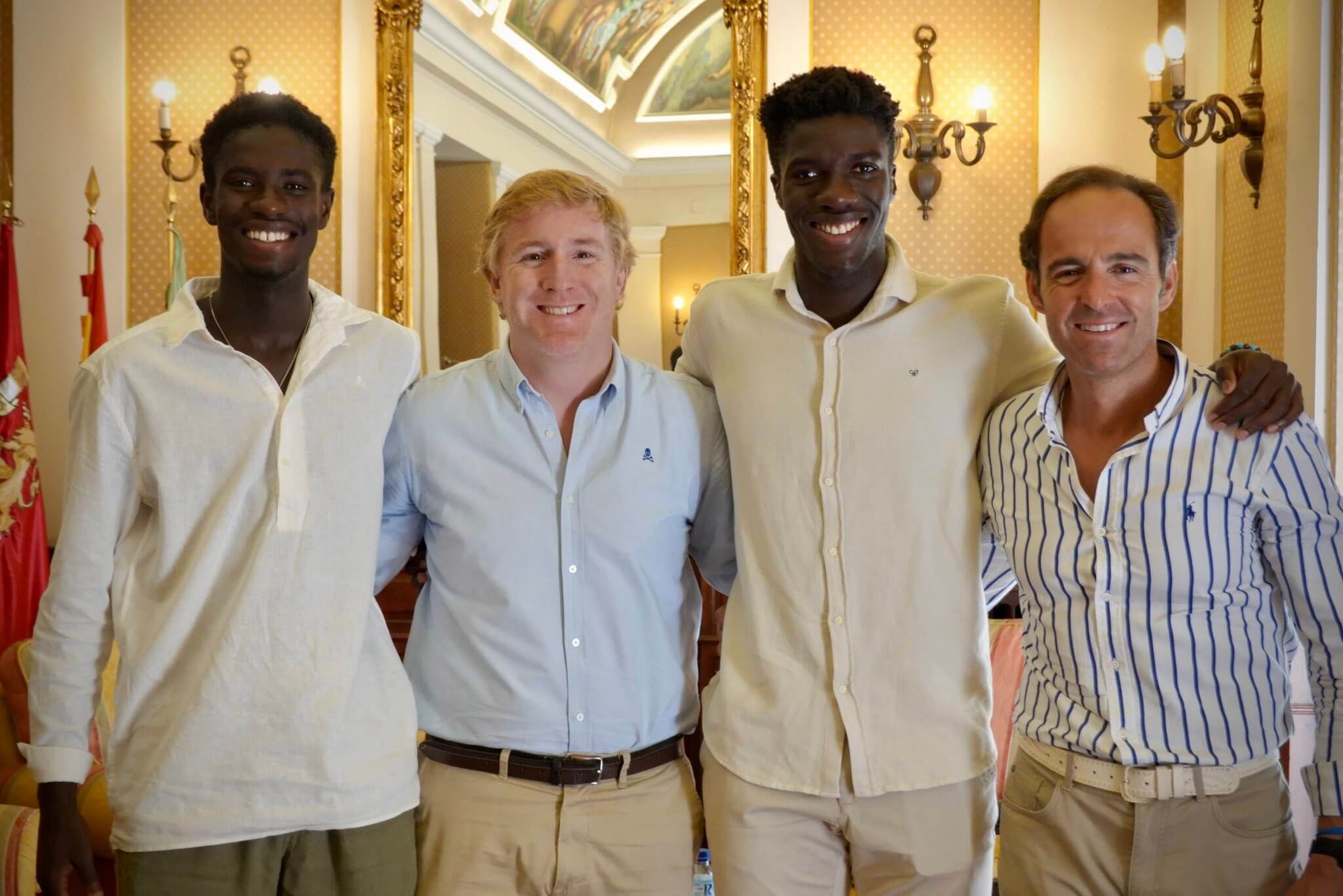  Assane Diao y Usse Diao, en el Ayuntamiento de Badajoz.
