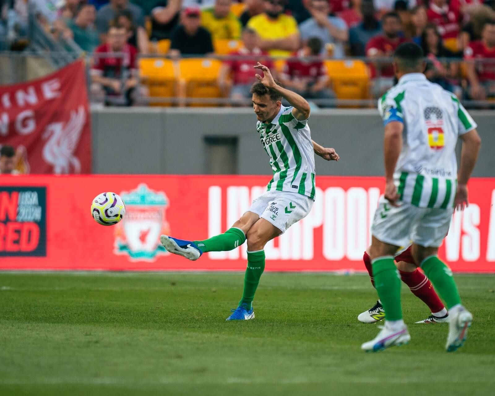 Diego Llorente, futbolista del Real Betis, en el amistoso contra el Liverpool
