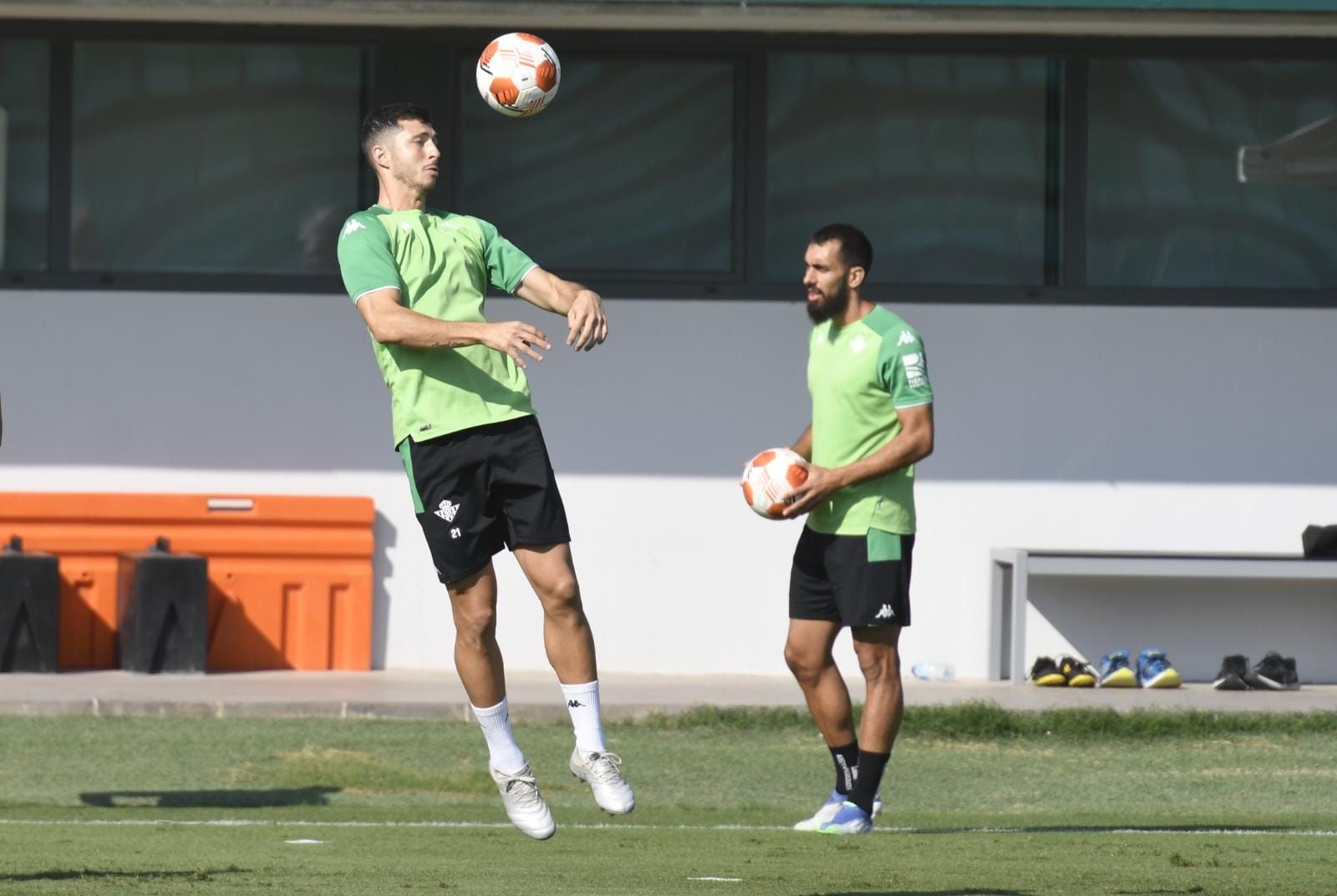 Guido Rodríguez en el entrenamiento del Betis.