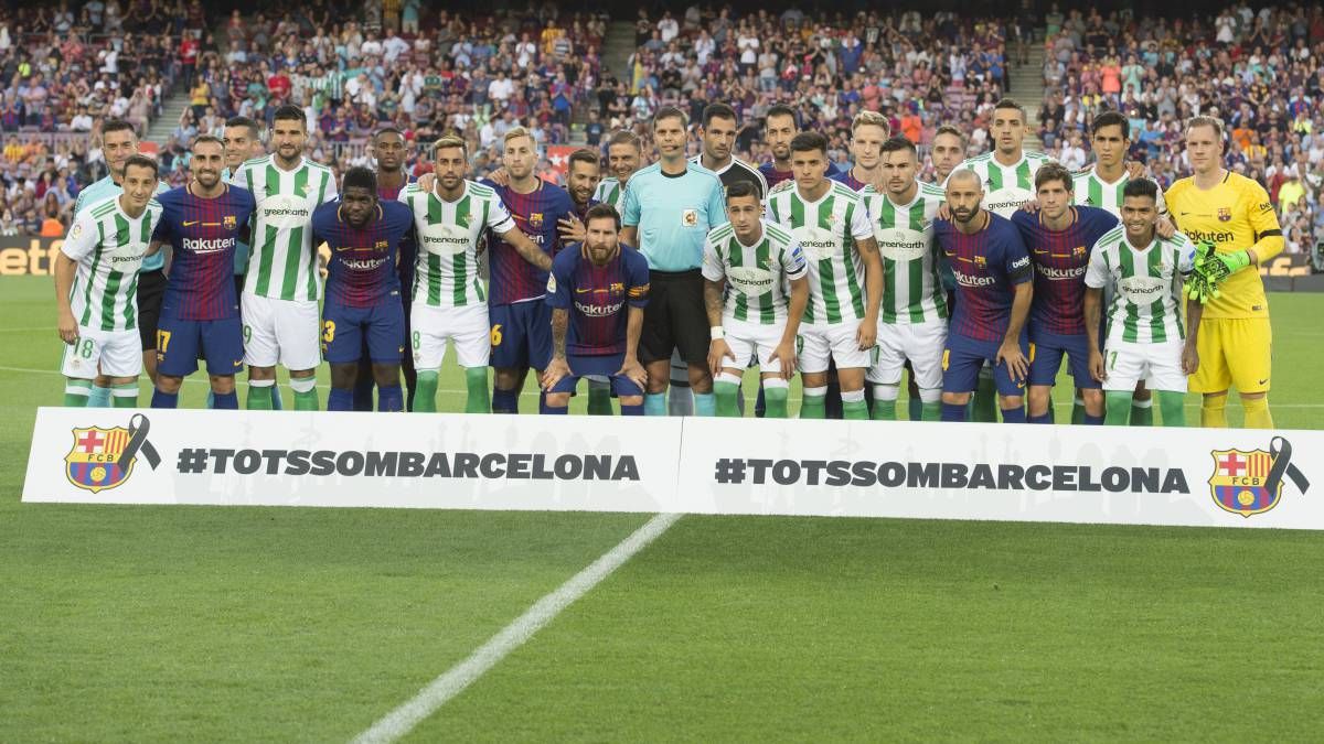  Imagen de aquel Barça-Betis, honrando a las víctimas del atentado.