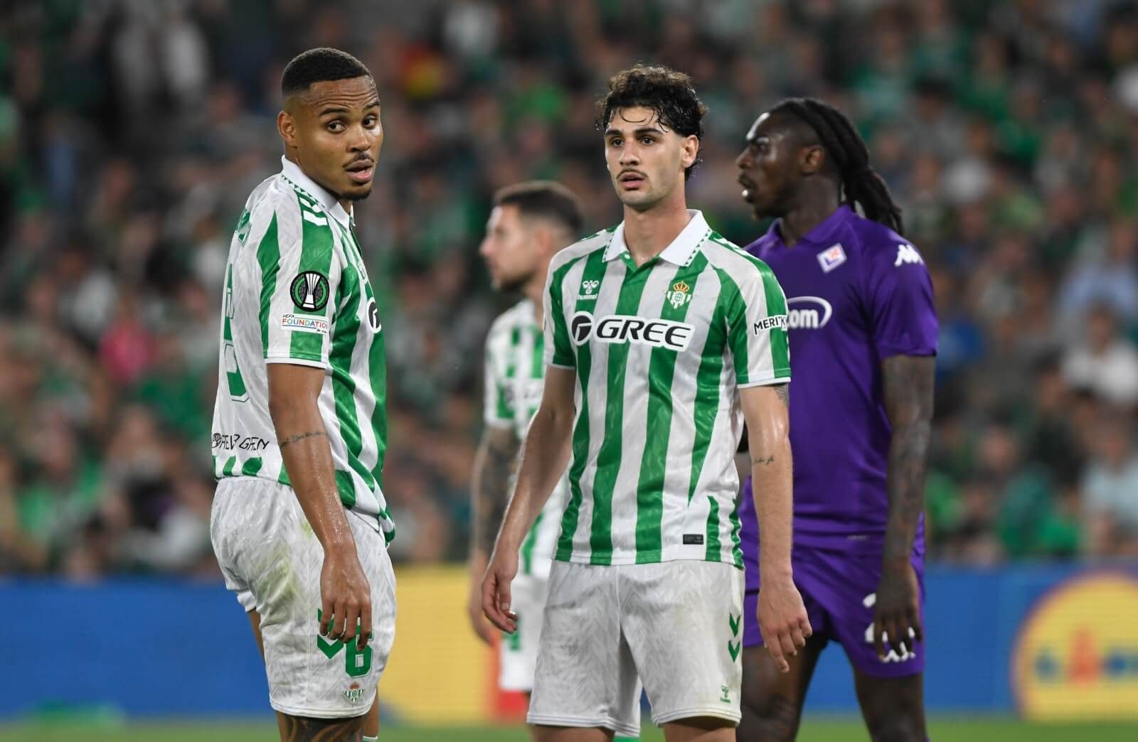  Natan, ante la Fiorentina.