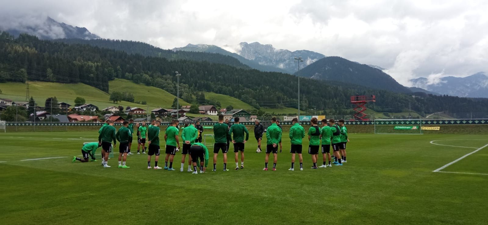  Imágenes del entrenamiento del Betis en Austria