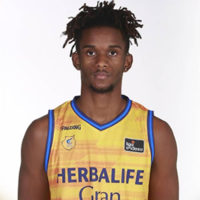  Jean Montero posando como jugador del Gran Canarias