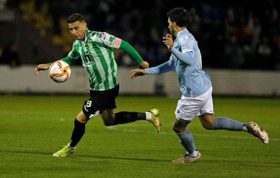  Joaquín en el duelo entre Alicante y Real Betis.