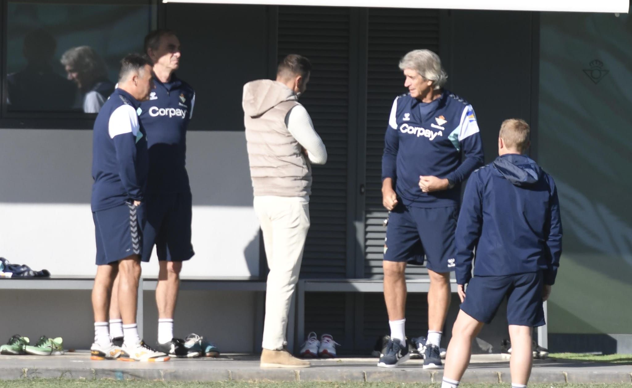  Joaquín mete veneno a la plantilla del Betis antes del derbi