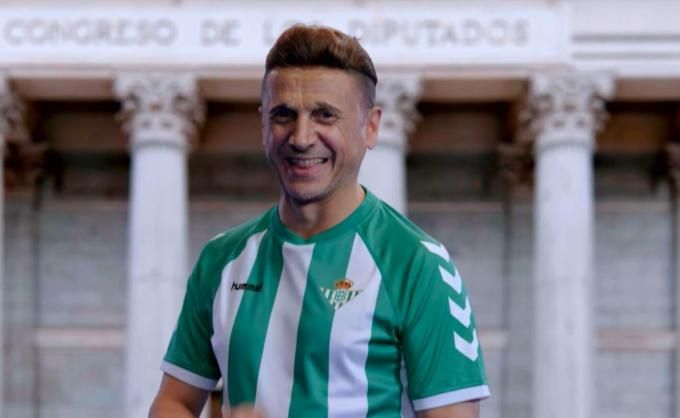  José Mota, como Joaquín.