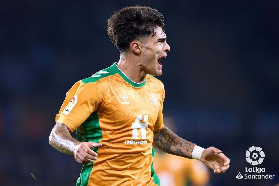  Juan Cruz, celebrando su gol