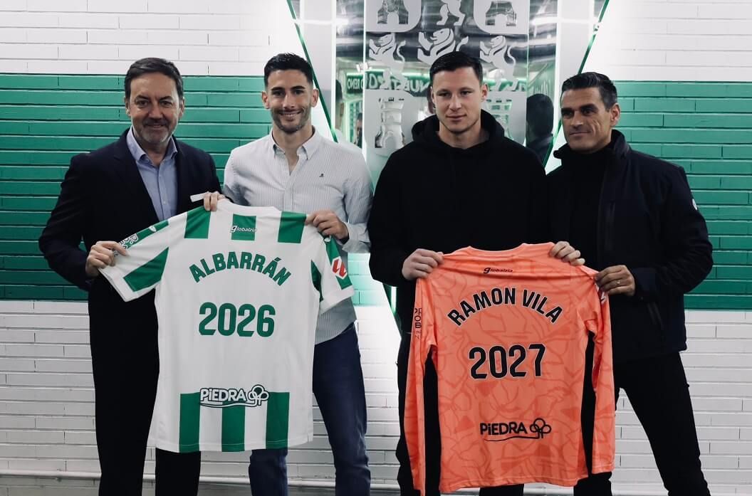  Juanito, en el acto de este jueves en el Córdoba.