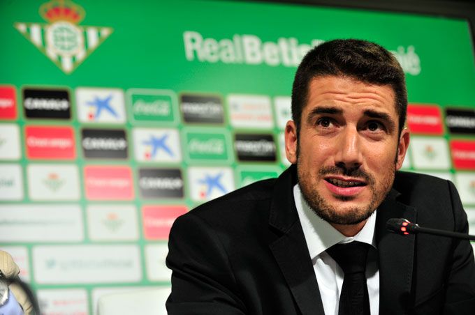 Julio Velázquez, durante su etapa en el Real Betis.