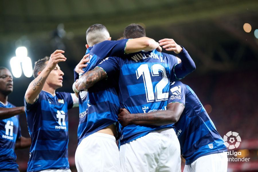  La celebración del gol de Willian José