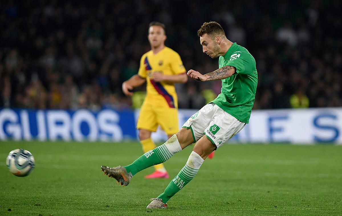  Loren, ante el FC Barcelona.