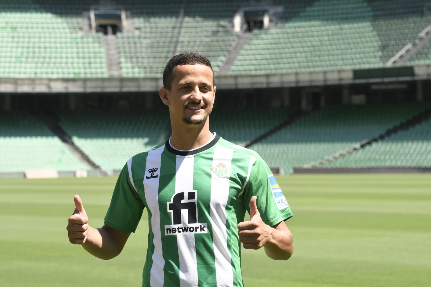  Luiz Felipe, en su presentación con el Betis.