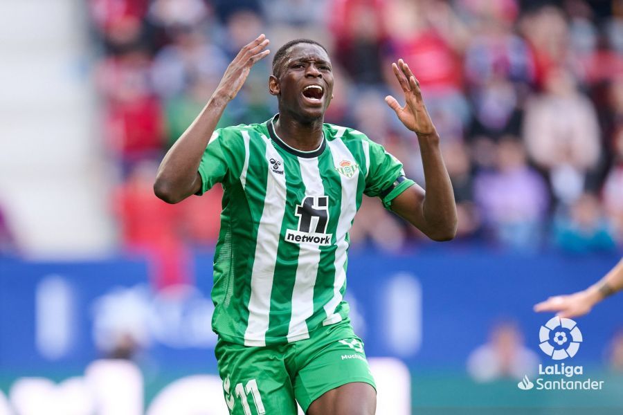 Luiz Henrique se lamenta en un lance del choque ante Osasuna.