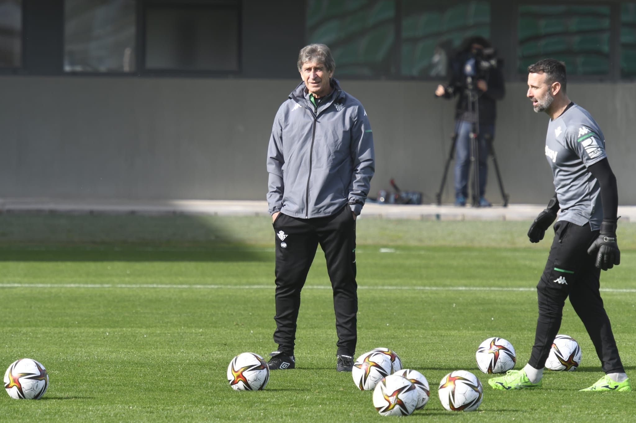  Manuel Pellegrini, en el entrenamiento.