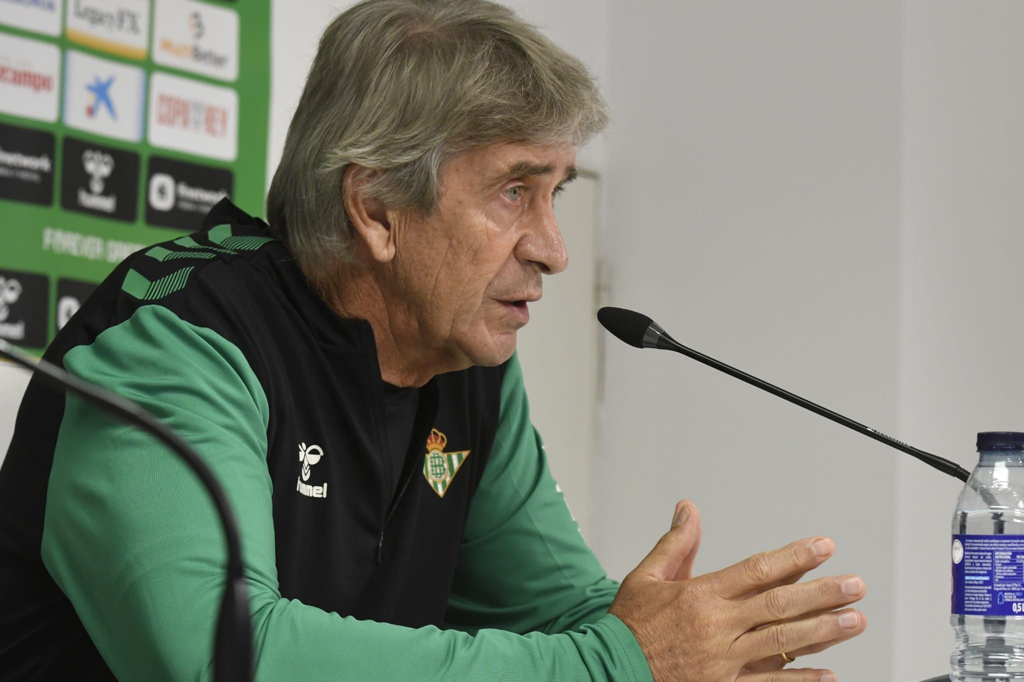  Manuel Pellegrini, en sala de prensa