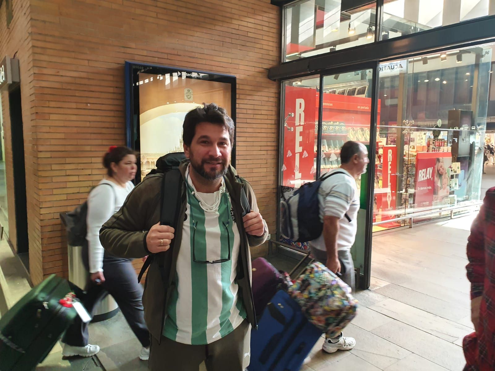 Manuel Vela, a su regreso a Sevilla.